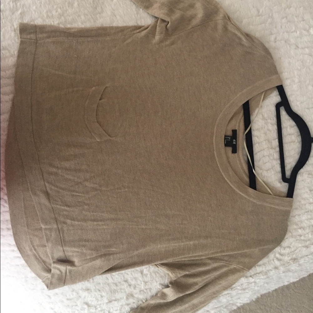 Short sleeve crop sweater